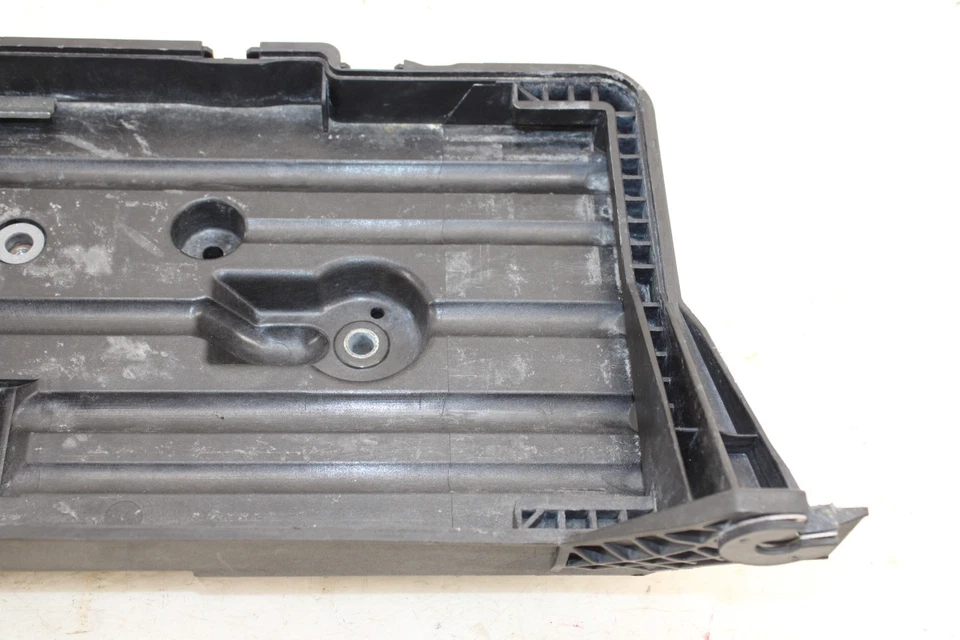 Bandeja de batería Volkswagen GTI 2015-2021 5Q0915331J OEM MH41 Foto 3 de 4