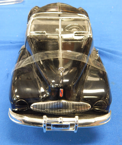 ANSON 1938 BUICK Y-JOB CONCEPT IN 1/18 SCALE Diecast Car - Picture 3 of 8