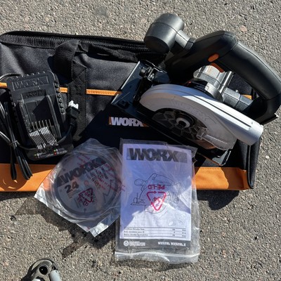 WX529L Worx  20V Cordless Circular Saw (Tool Only/No Battery) And Charger !
