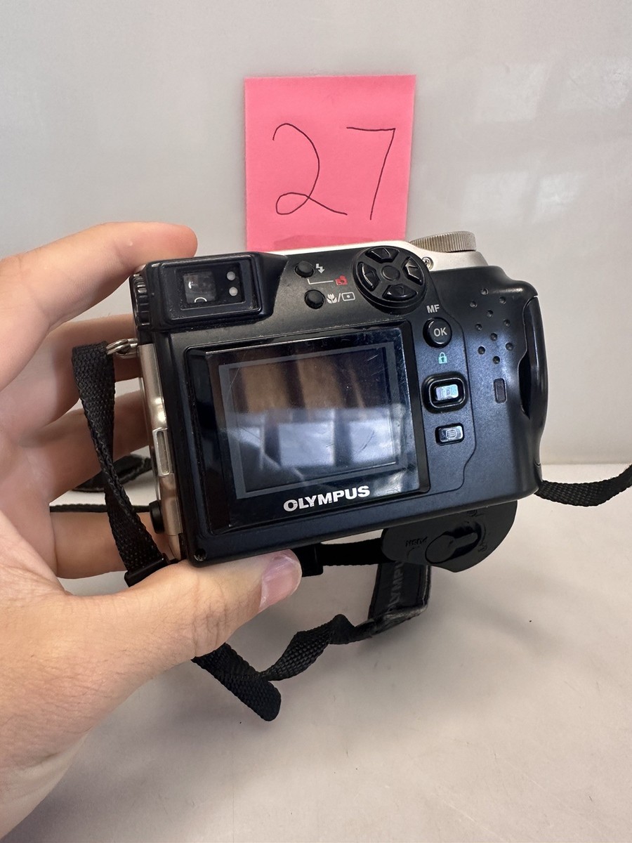 Olympus CAMEDIA C-2000 Zoom 2.1MP Digital Camera - Black
