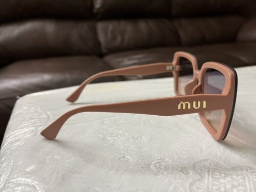 Miu Miu Sunglasses - Picture 4 of 4