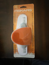 New Fiskars Scroll Border Punch 119110
