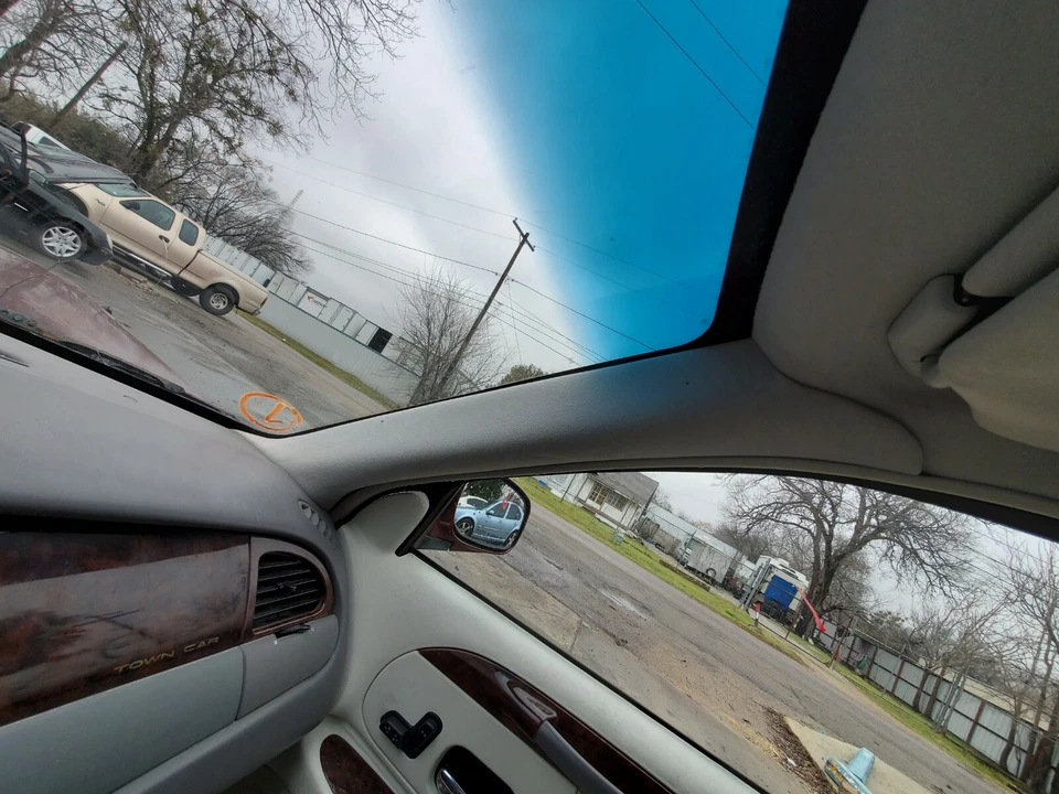 1998-1999-2000-2001-2002 LINCOLN TOWN CAR ESQUERDA DIREITA A-PILARES - Imagem 2 de 2