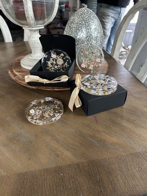 Handmade Resin Round Coaster Set with Embedded Pearls & Charms, Clear Gold Pink