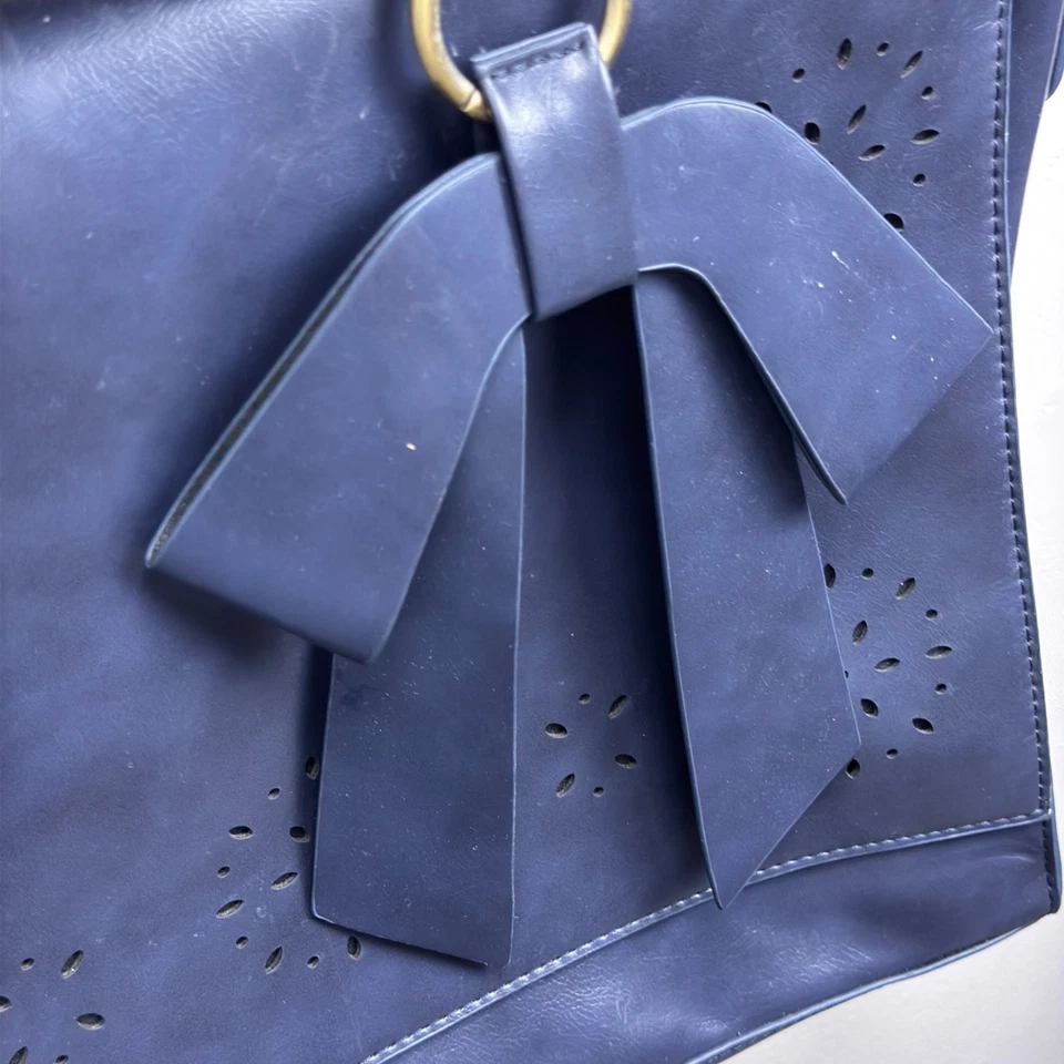 Ecosusi Womens Leather Laptop Tote Bag Navy Bow Academia Ivy League Editorial - Image 3 of 4