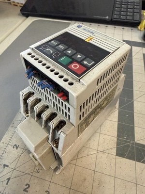 ALLEN BRADLEY 160-BA04NPS1P1 Variable Speed Controller SER a FRN: 7.06 1.5KW 2HP