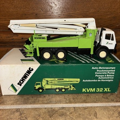 Mercedes Benz  Autobetonpumpe Schwing KVM32XL - Conrad Model #3093 Scale 1:50