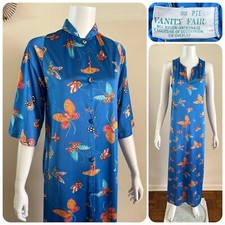 1970s Vanity Fair 2Pc Butterfly Print Nylon Hostess Set Robe Gown Petite Vintage