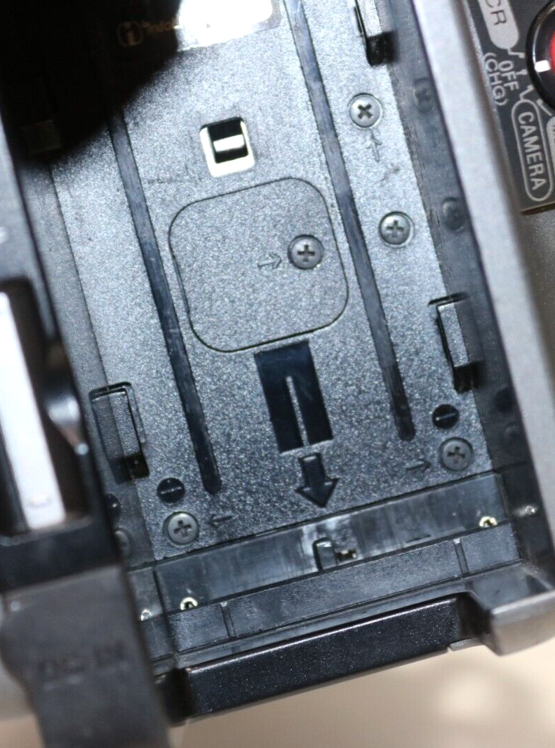 Sony DSR-PD170 DVCAM Mini DV Camcorder Tested & Works Sony DSR-PD170 DVCAM Mini DV Camcorder Tested & Works