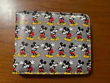 BUCKLE DOWN DISNEY MICKEY MOUSE W/ EYEGLASSES WALLET WITH TIN CASE