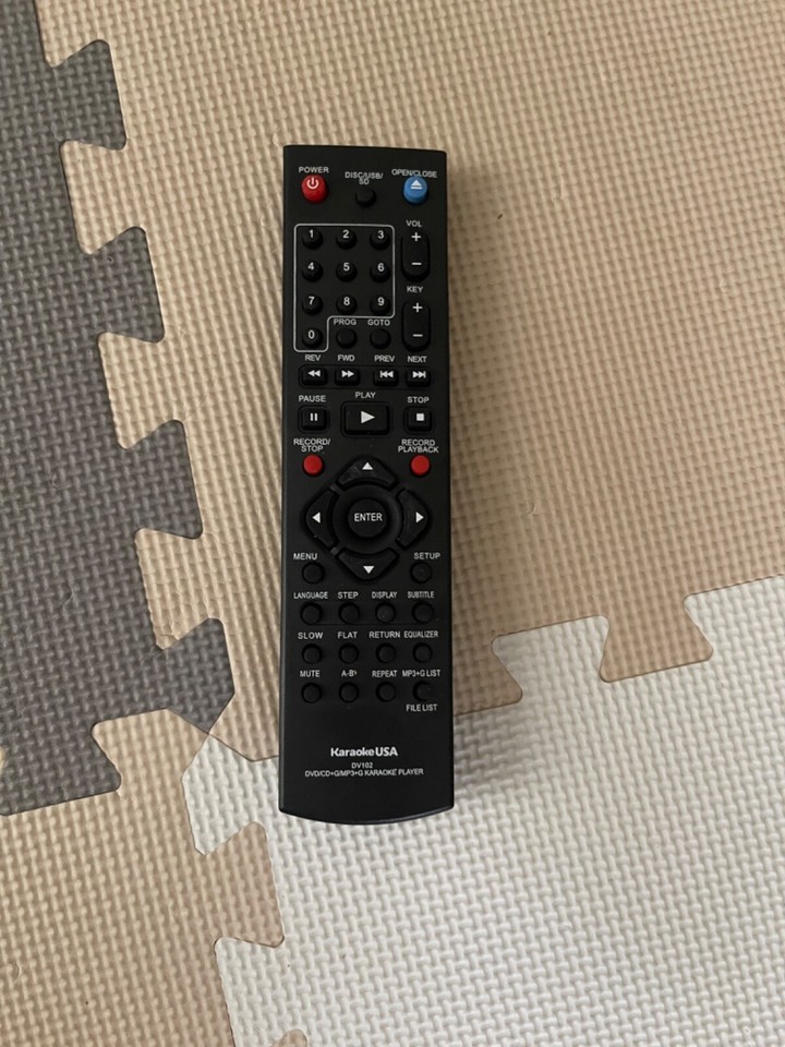 KARAOKE USA DV102 Player + Mic + Karaoke CDs + Song Binders eBay