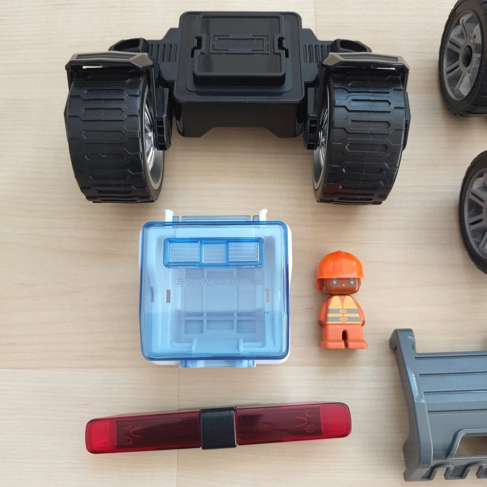 Magformers Lot Of 10 Wheels and Accessories Mini Construction Figure Toy - Image 2 of 4