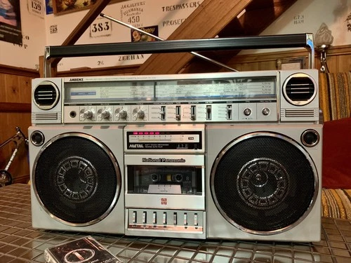 Classic Vintage 1980s National Panasonic RX 5150 Radio Cassette Boombox AUX  RCA
