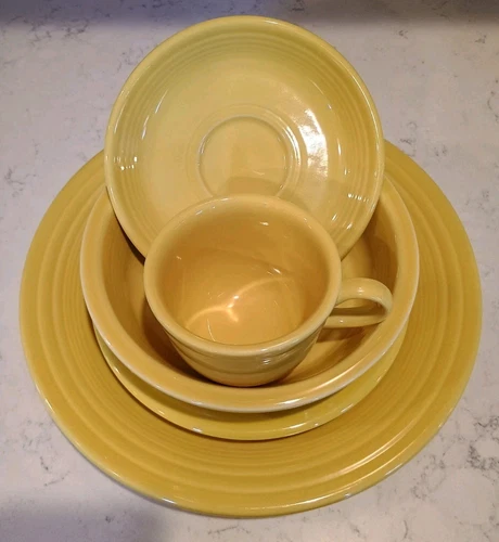 Fiesta Ware Sunflower 5 Piece Place Setting Homer Laughlin Fiestaware Yellow