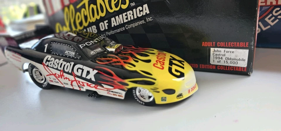 ACTION John Force 1994 Oldsmobile Castrol GTX 1/24 Scale Funny Car - Image 4 of 4