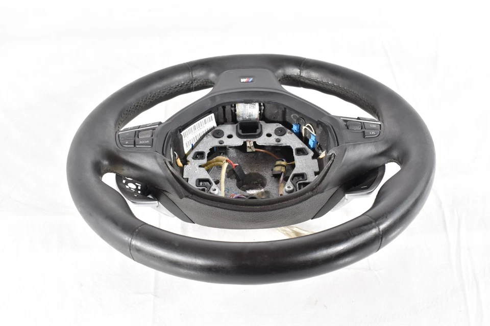 09-16 BMW 5 F07 F10 F11 6 F12 7 F01 F02 M SPORT NOVO COURO NAPPA LISO AQUECIDO - Imagem 4 de 4