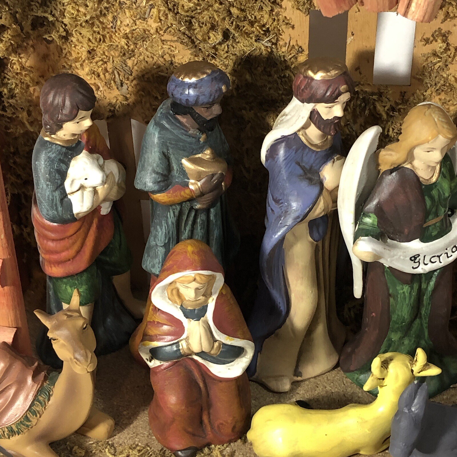 Nativity Scene Shunmei 12 Piece Ceramic 5" Figurines with Mossy Stable Complete