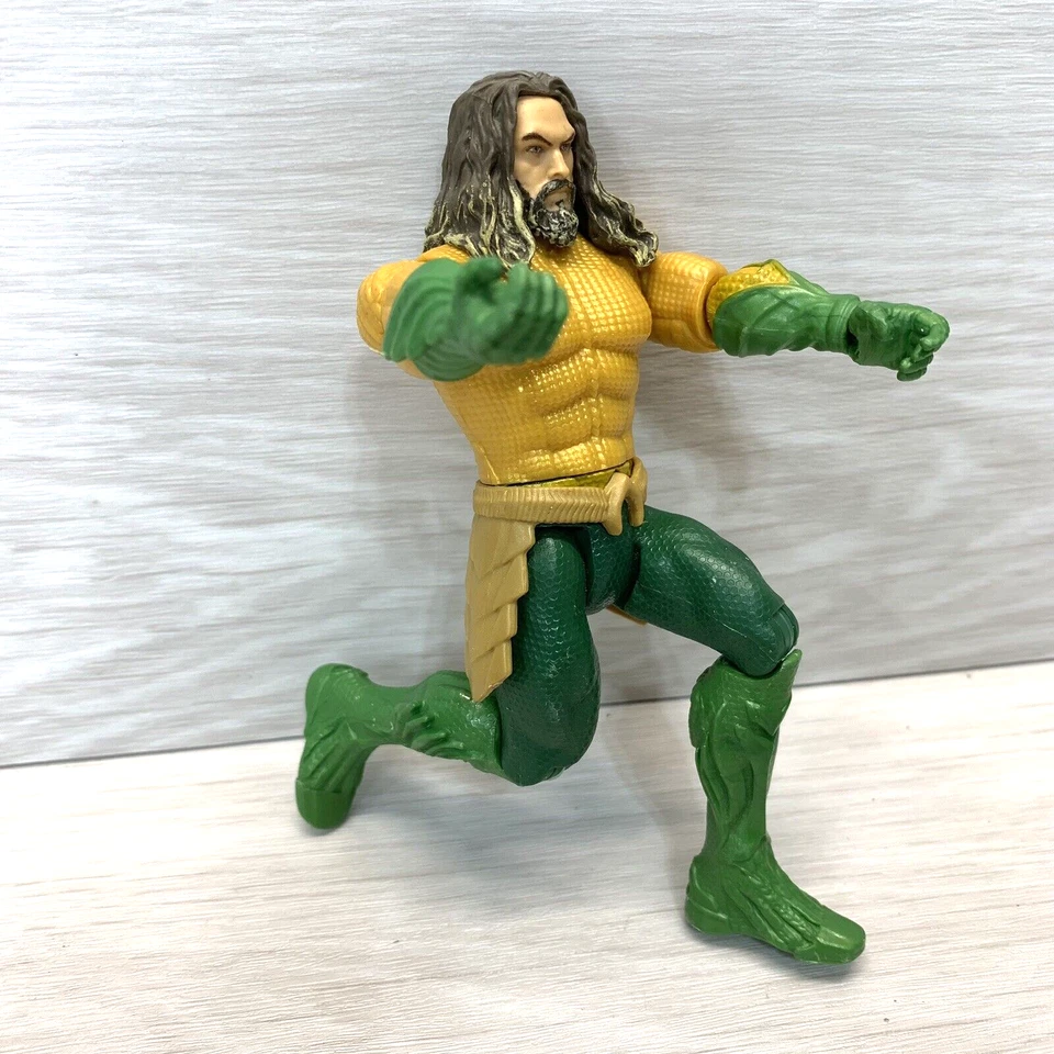 Figura de acción DC Comics Aquaman Trident 6 pulgadas oro verde 2018 Mattel Foto 4 de 4