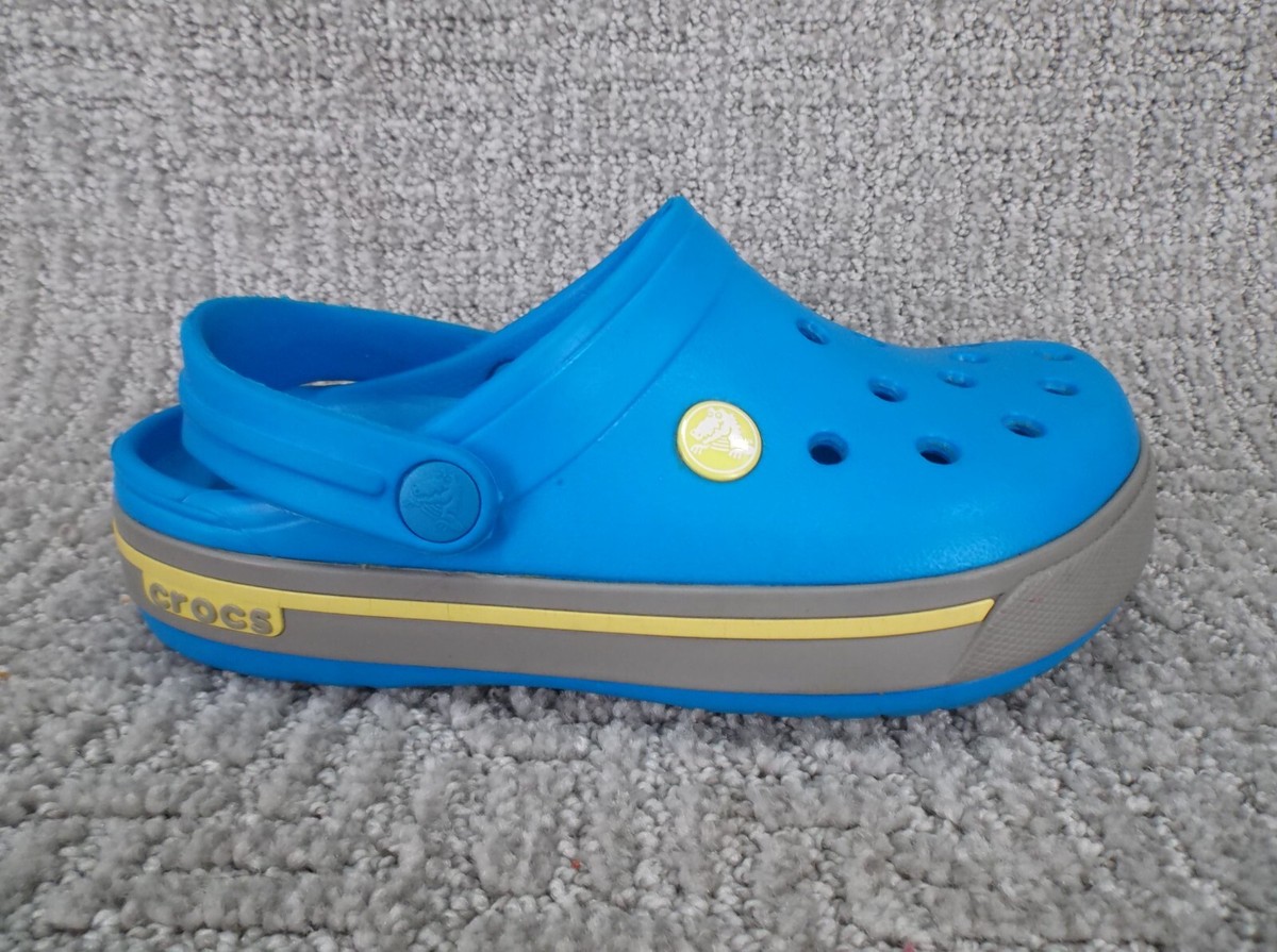 CROCS Blue and Yellow Mecha Sandals Gundam x Crocs All-Terrain Clog is memorable tribute to the  main image 2