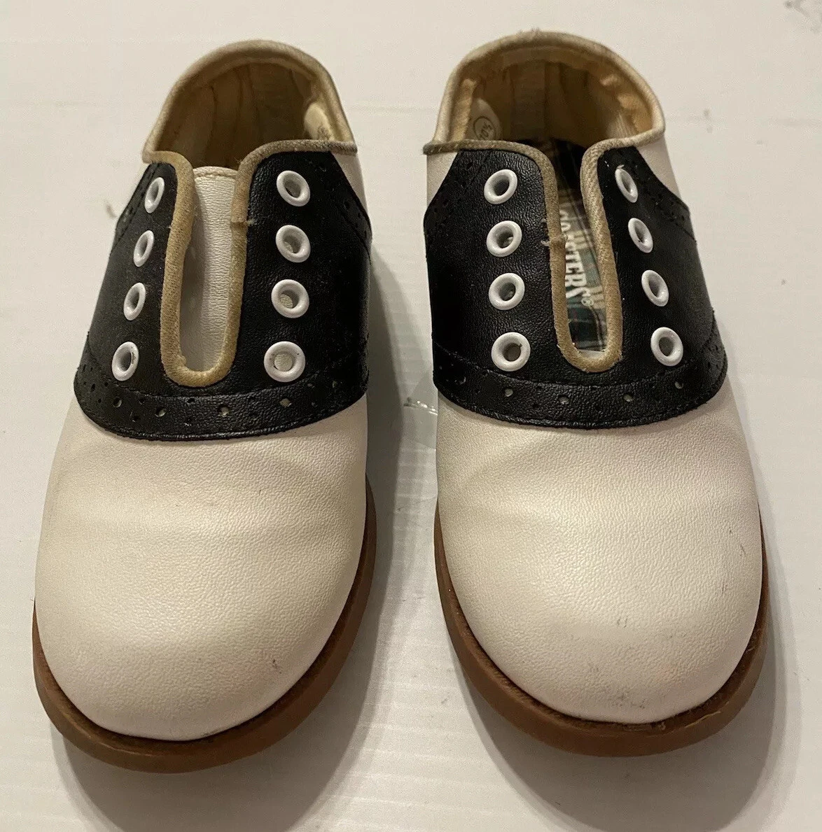 Girls saddle deals oxfords