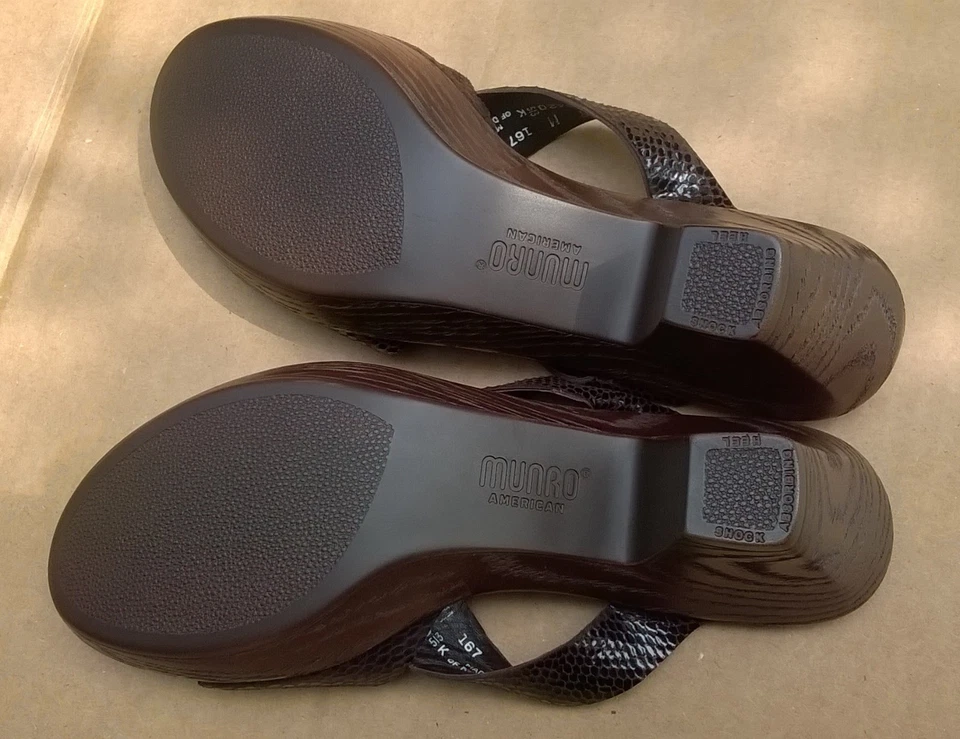 Munro American USA Made Brown Faux Snake Skin Womens Sandals 8 M EUC Hardly Worn - Image 4 of 4