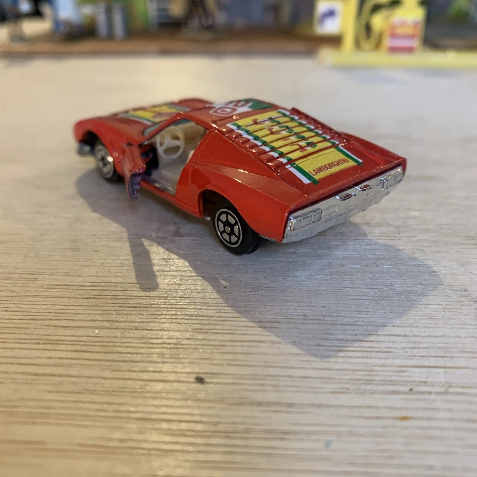 COCHE DEPORTIVO VINTAGE YATMING #1059 ROJO LAMBORGHINI JOTA 1:64 HONG KONG RARO Foto 3 de 4