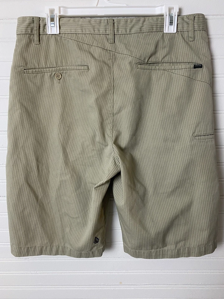 Men's Volcom walk casual shorts pin stripe stone khaki surf skate brand Sz 34 - Image 3 of 4