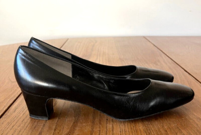Vintage Joyce California Black Leather Pumps Womens 7AA Narrow Block Heel USA