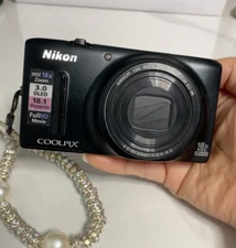 Nikon COOLPIX S9400 18.1MP Digital Camera 18x Optical Zoom w/Battery - 95% New