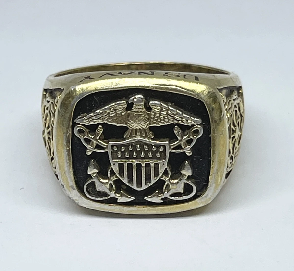 Gold store navy ring