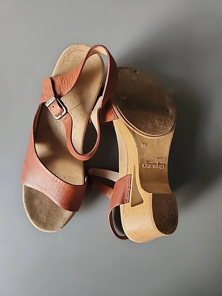 Sandalia de cuero con correa al tobillo para mujer Dansko Tasha talla 38 (8 EE. UU.) Foto 3 de 4
