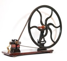 Large 1890s Hand-Crank Electric Laboratory Dynamo Signed C.H. Stoelting, Chicago