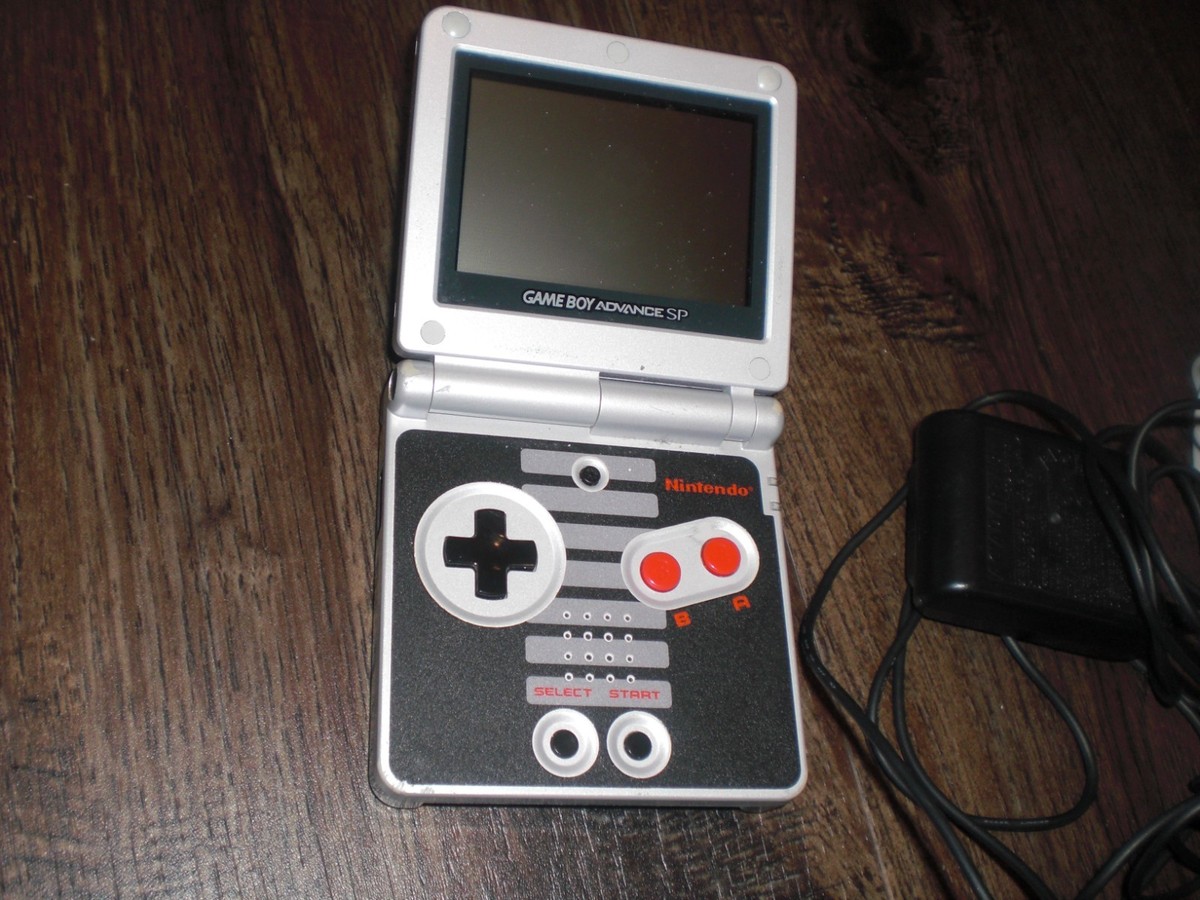 Nintendo Game Boy Advance GBA SP AGS-001 NES Classic Edition