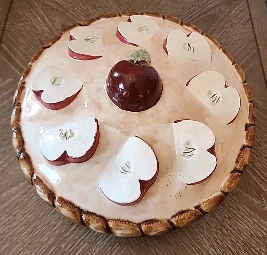 Vintage Ceramic Covered Apple Pie Plate Dish Keeper With Lid Portugal