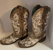 Corral Women 8M Western Boots Brown  White Embroidery GLOWS In Dark A4063