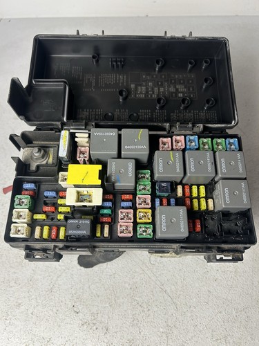 2008 2009 DODGE CARAVAN JOURNEY TIPM INTEGRATED UNIT FUSE BOX 04692302AB OEM - Picture 10 of 16