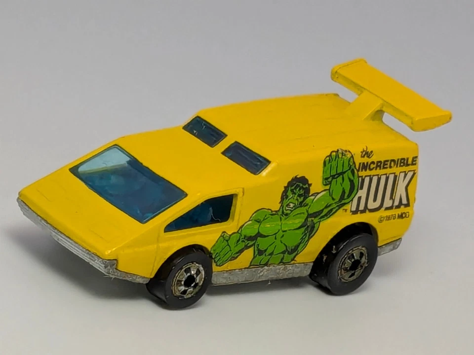 Vintage 1976 Hot Wheels Spoiler Sport Incredible Hulk Van Marvel Heroes Yellow - Image 4 of 4