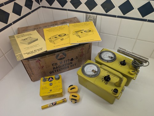 Geiger Counter Victoreen CD V-777-1 Radiation Detection Set Cold War Tested
