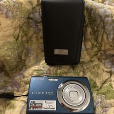Nikon COOLPIX S230 Digital Camera 10.0 MP 3x Optical Zoom Blue W Case