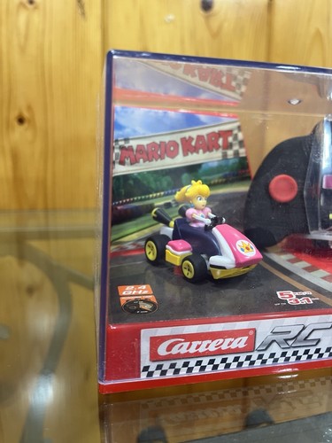 2021 Carrera RC Mario Kart - Mini RC MARIO & PEACH Collectible Car Bundle - Picture 6 of 7