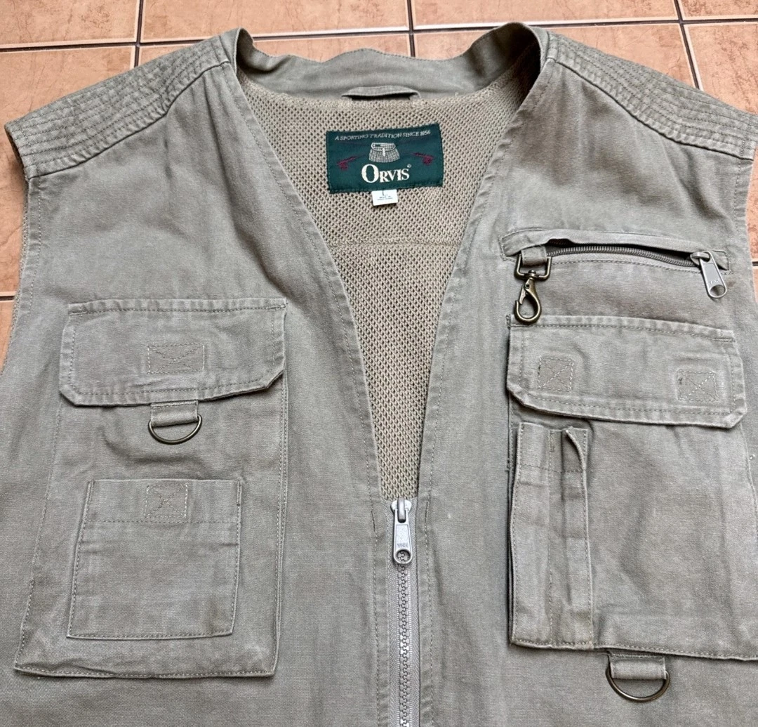 Vintage Orvis Fly Fishing Vest Mens size Large Olive Canvas Pockets Mesh Lined
Opens in a new window