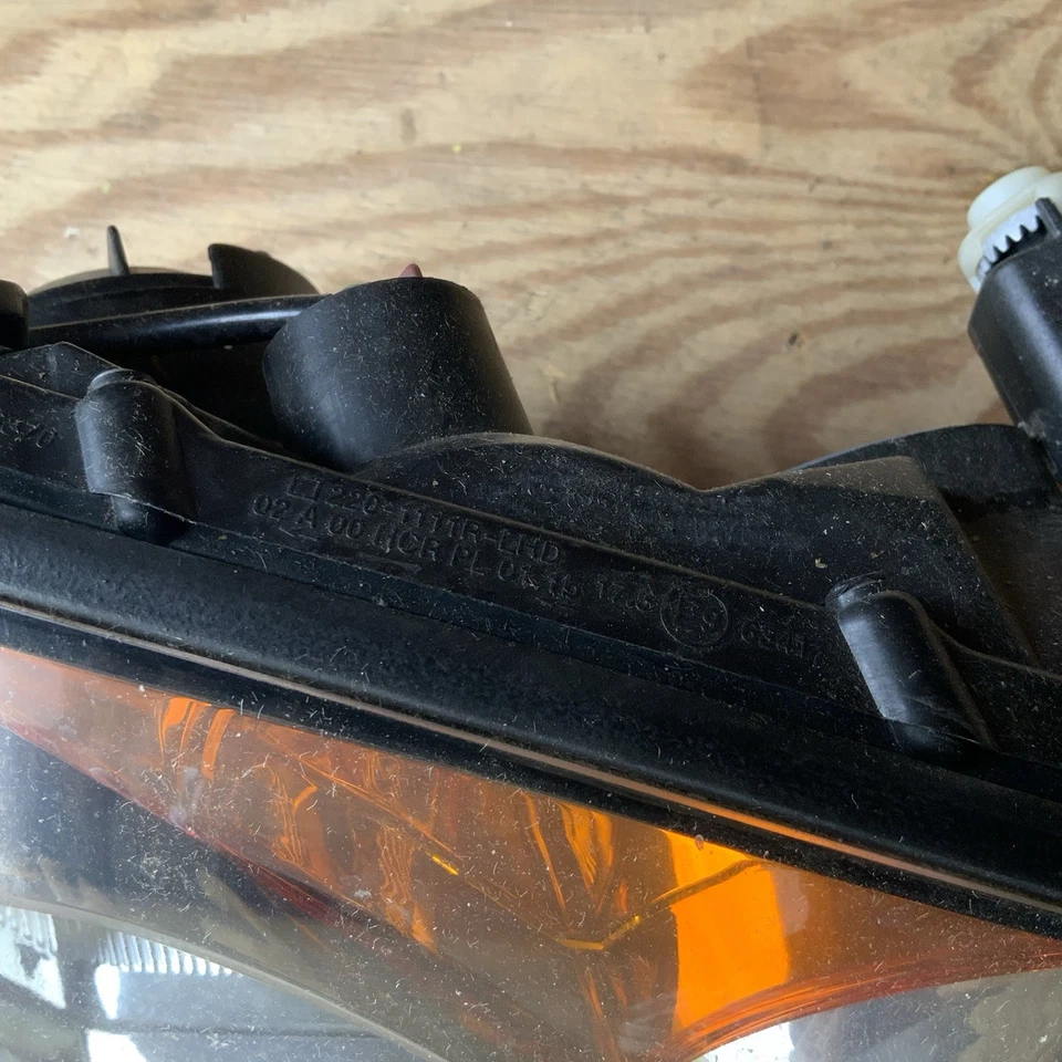 04-05 Subaru Impreza OEM Passenger Right Headlight 84001-Fe360 WRX STI RS - Image 3 of 4