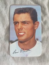 1970 Topps Super #32 Lou Piniella Kansas City Royals Baseball Card