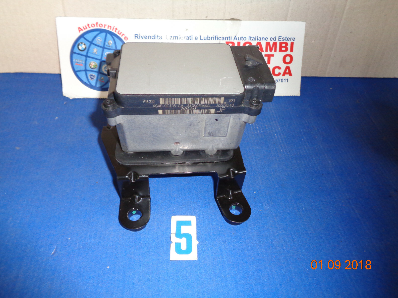 Foto 1 di 4