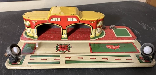 Vintage Marx Tin Litho Airport Terminal and Runway with Spotlights - UNTESTED