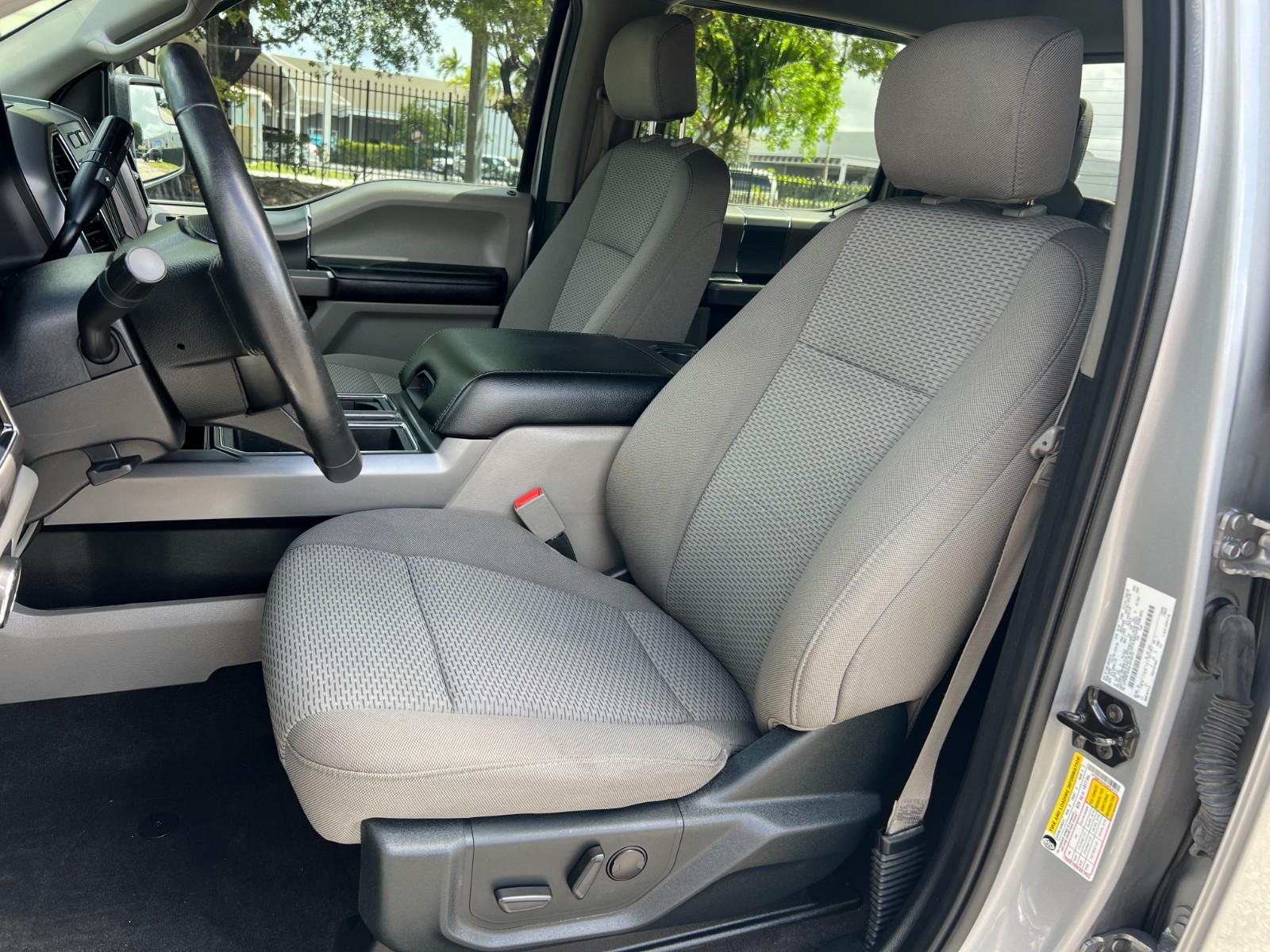 Ford F-150 - Image 28