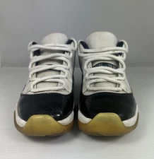 Size 9  Air Jordan 11 Retro Low Concord