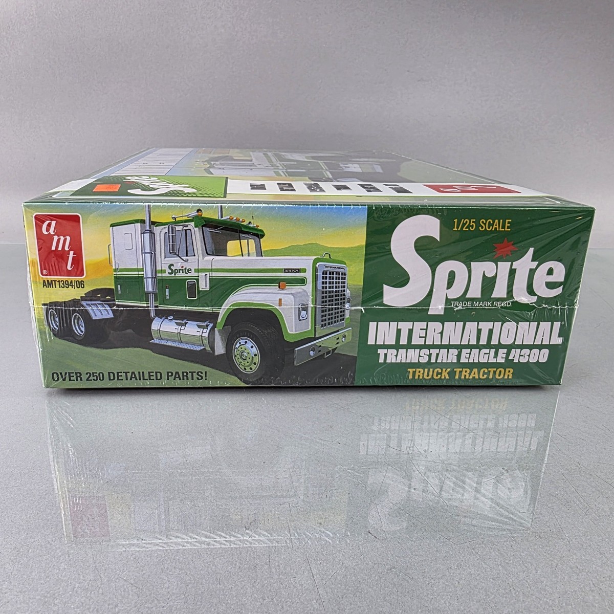 AMT 1/25 International Transtar 4300 Eagle Sprite Plastic Model
