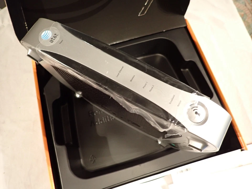 2Wire Gateway 3600HGV Internet Modem 4-Port Wireless Router (AT&T Uverse) - Image 2 of 3