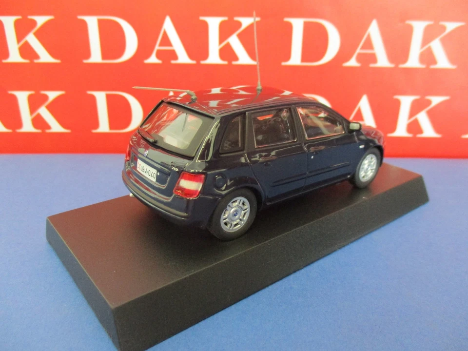 Die cast 1/43 Modellino Auto Carabinieri Fiat Stilo 2005 blu - Immagine 3 di 3